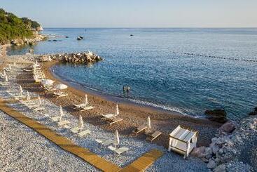 Ananti Resort, Residences & Beach Club by The Leading Hotels Of The World
