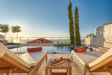 Ananti Resort, Residences & Beach Club by The Leading Hotels Of The World