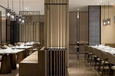 هتل Courtyard By Marriott Shenzhen Northwest