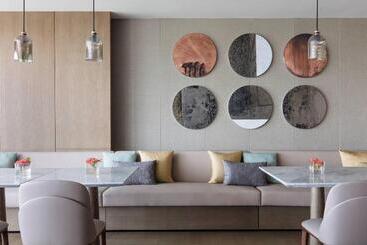 هتل Courtyard By Marriott Shenzhen Northwest