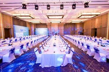 هتل Courtyard By Marriott Shenzhen Northwest