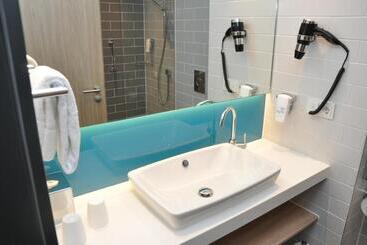 هتل Holiday Inn Express   Sindelfingen, An Ihg