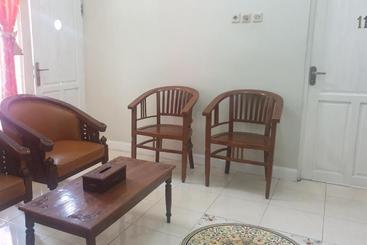 هتل Oyo 3304 Garuda Guest House