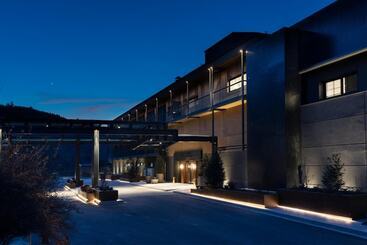 هتل The Lynx Mountain Resort