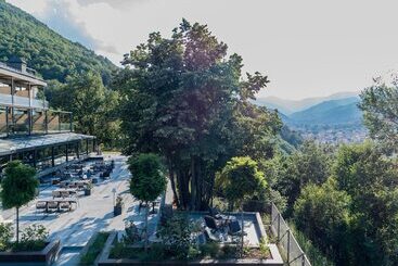 هتل The Lynx Mountain Resort