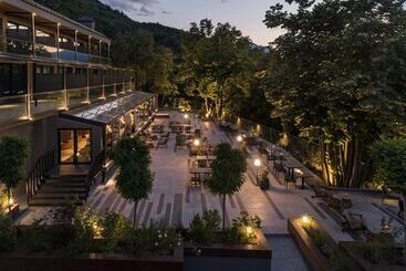 هتل The Lynx Mountain Resort