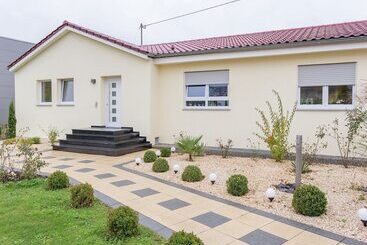 Жильё для туристов Gorgeous Apartment In Markdorf With Swimming Pool