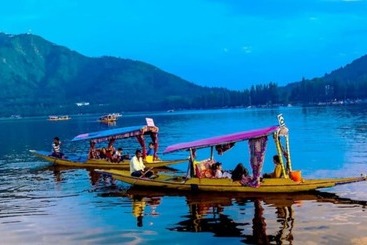 هتل Floating Heritage Group