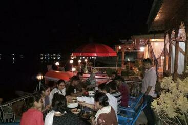 هتل Floating Heritage Group