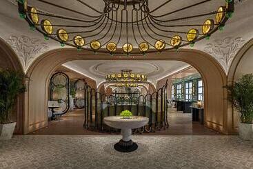 هتل Waldorf Astoria Xiamen
