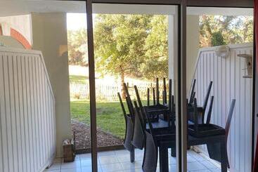 Beautiful Flat With Pool In Moliets Et Maa