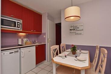Beautiful Flat With Pool In Moliets Et Maa