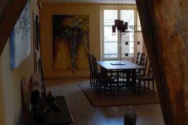 تختخواب و صبحانه La Maison D'arthure