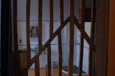 تختخواب و صبحانه La Maison D'arthure