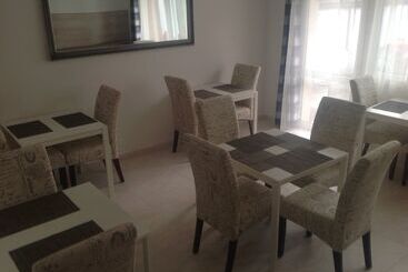 پانسیون Filsdeger Ház   Central Rooms & Apartmans