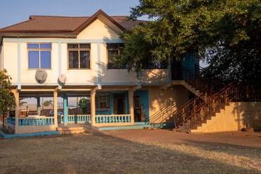 בית מלון כפרי Okumah Executive Lodge & Conference Centre