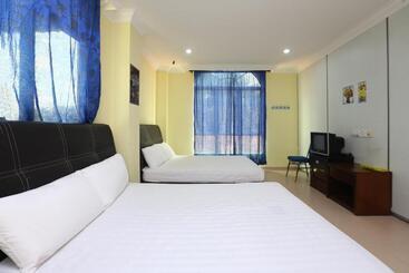 هتل Spot On 89857 Azra Inn Rumah Tumpangan