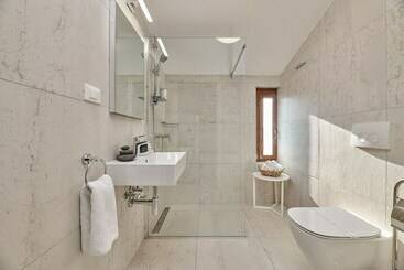 پانسیون Al Porto Suites