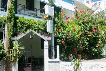 پانسیون George Apartments