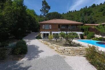 Пансион Le Chalet Des Trois Quilles