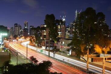 Clarion Apartments South Melbourne