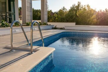 Family Villa Makarac Perfect Place To Get Away And Relax