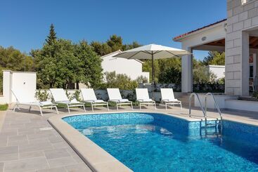 Family Villa Makarac Perfect Place To Get Away And Relax