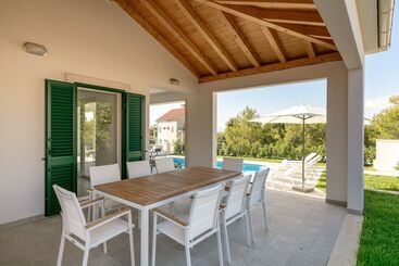 Family Villa Makarac Perfect Place To Get Away And Relax