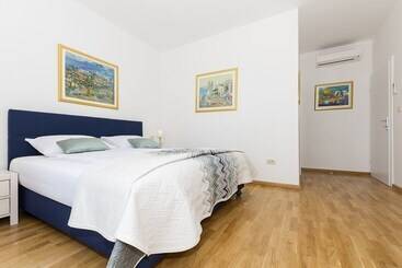 Family Villa Makarac Perfect Place To Get Away And Relax