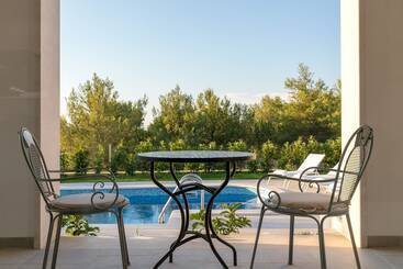 Family Villa Makarac Perfect Place To Get Away And Relax