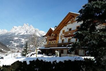 Отель El Mondin