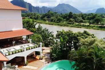 هتل Vang Vieng Consiana