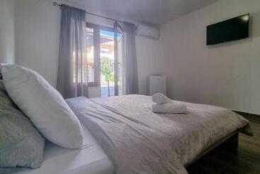 پانسیون Room Fiore
