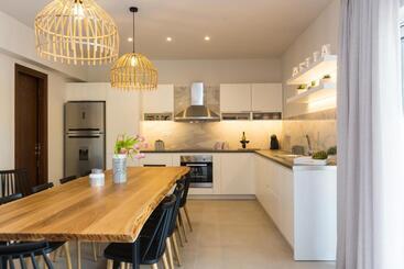 Villa Aelia I Modern & Ideal For Large Groups