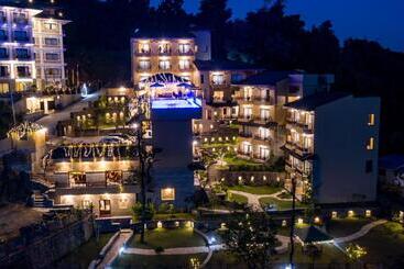 هتل Bar Peepal Resort