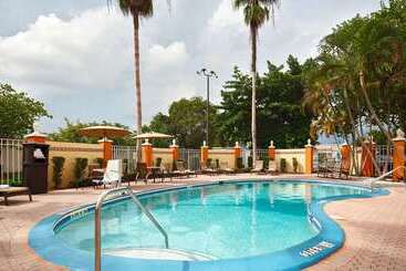 هتل Best Western Fort Myers Inn And Suites