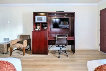 هتل Clarion  Collection Wilkie S Inn Pacific Grove  Monterey