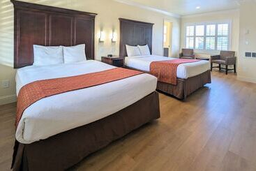 هتل Clarion  Collection Wilkie S Inn Pacific Grove  Monterey