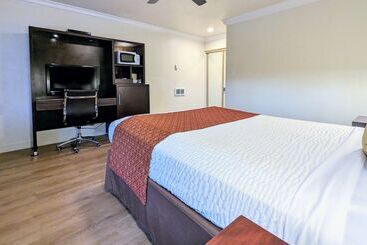 هتل Clarion  Collection Wilkie S Inn Pacific Grove  Monterey