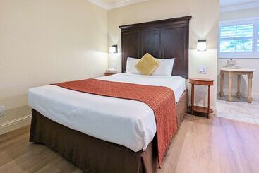 هتل Clarion  Collection Wilkie S Inn Pacific Grove  Monterey