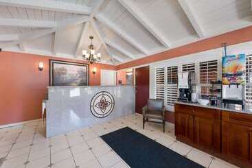 هتل Clarion  Collection Wilkie S Inn Pacific Grove  Monterey