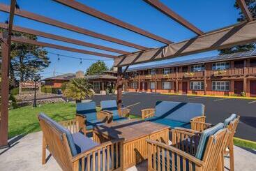 هتل Clarion  Collection Wilkie S Inn Pacific Grove  Monterey
