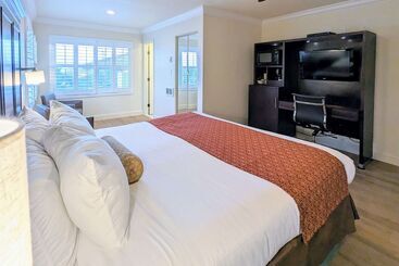 هتل Clarion Collection Wilkie S Inn Pacific Grove Monterey