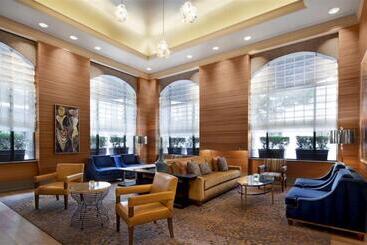 Hotel Dossier