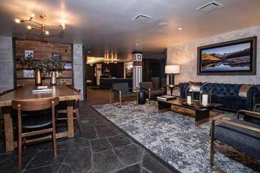 هتل Gravity Haus Vail