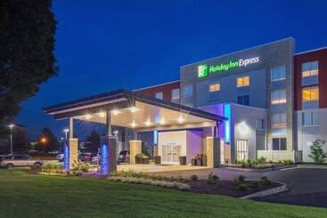 هتل Holiday Inn Express Chesapeake Norfolk, An Ihg
