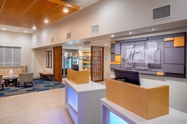هتل Holiday Inn Express Chesapeake   Norfolk, An Ihg
