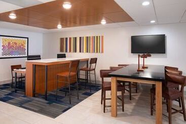 هتل Holiday Inn Express Chesapeake   Norfolk, An Ihg