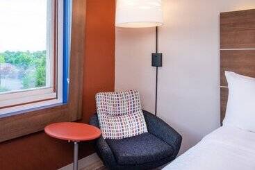هتل Holiday Inn Express Chesapeake   Norfolk, An Ihg