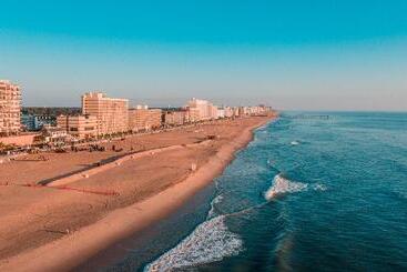 هتل Holiday Inn Express Chesapeake   Norfolk, An Ihg